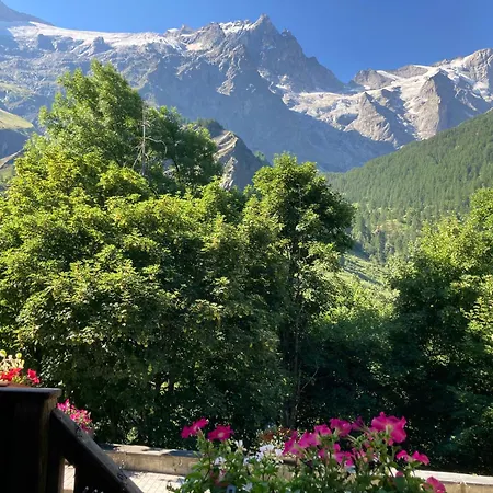 Des Alpes - Skiers & Bikers *